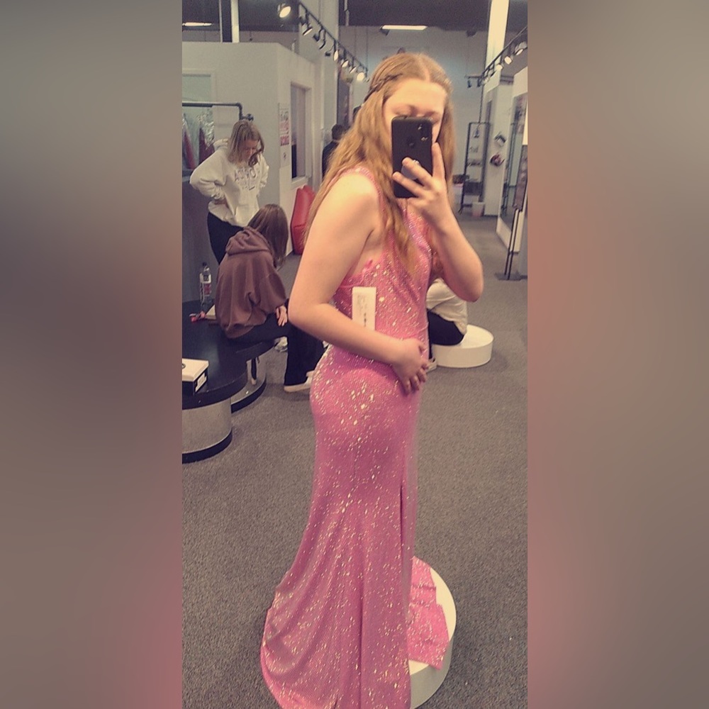 Selling for $450-500 obo. Originally $700 from Michelle’s bridal. Worn once